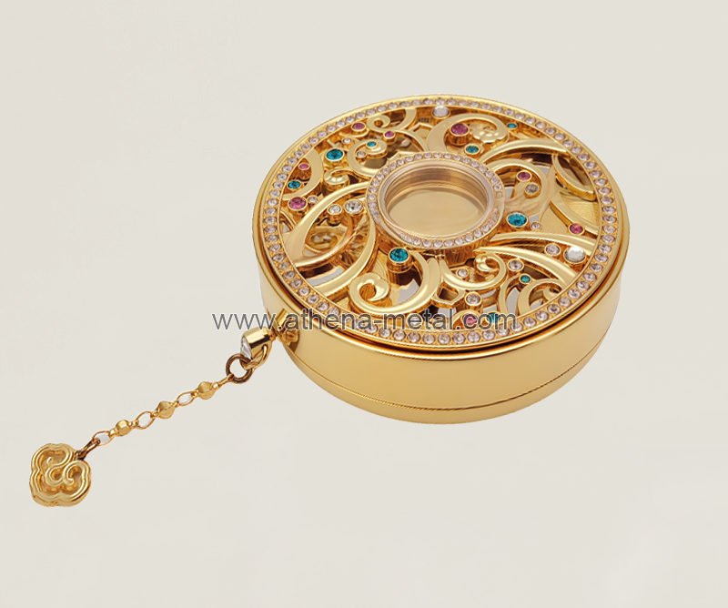 Golden round solid balm box